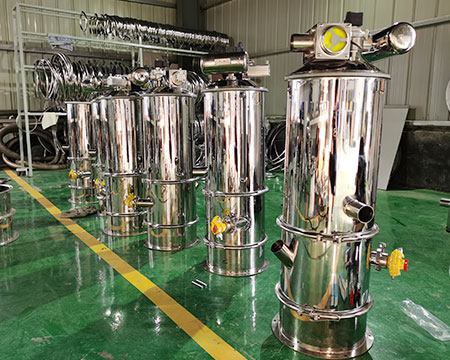 Vacuum Feeder Conveying Materials