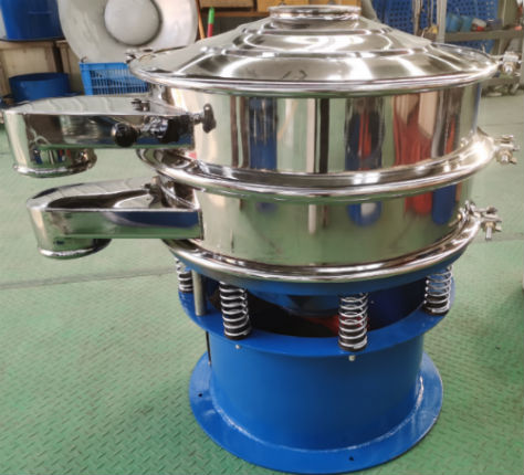 Low energy consumption vibrating screen for milk powder