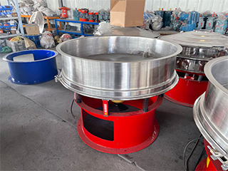 high-frequency-vibrating-screen-for-chemical-raw-material-dehydration