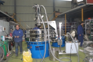 Rotary Vibrating Sieve/separator For Carbon Powder