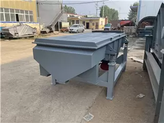 Ce-marked Durable  3 Layer Coke Linear Vibrating Screen Machin