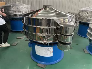Carbon Steel Vibrating Screen Machine Industrial Vibrating Sieve For Fine Power/granules/Vibrating Screen Machine