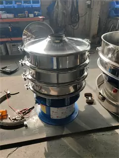 Food Additive Vibrating Screener/double layer vibrating sieve/flour screen sieve /flour sieve/fine powder separator