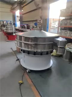 Automated Industrial Maize Corn Flour Vibrating Screening Machine/vibrating sieve for powder/vibrating screen machine