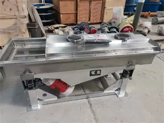 linear vibrating screen machine