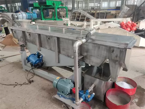Oil cleaning material sieve linear vibrating screen